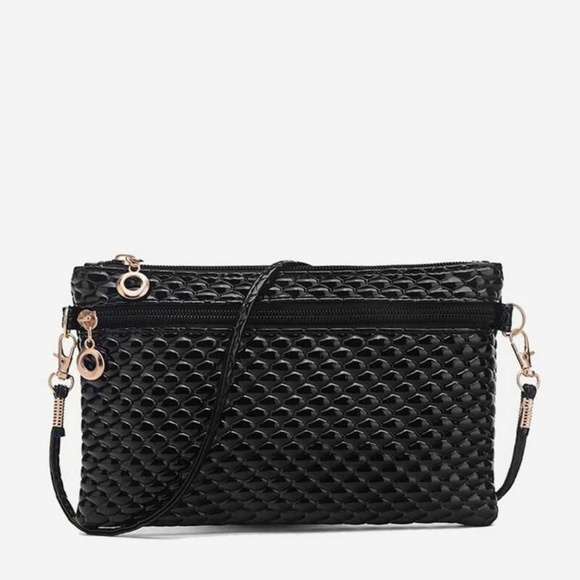 Handbags - 🌿Embossed shoulder Bag🌿